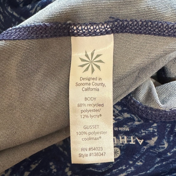 Athleta Aurora blue & gray patterned athletic leggings ankle length~Small - Picture 5 of 5